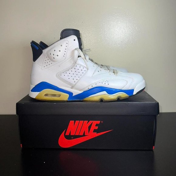 Jordan 6​ - Picture 4 of 6